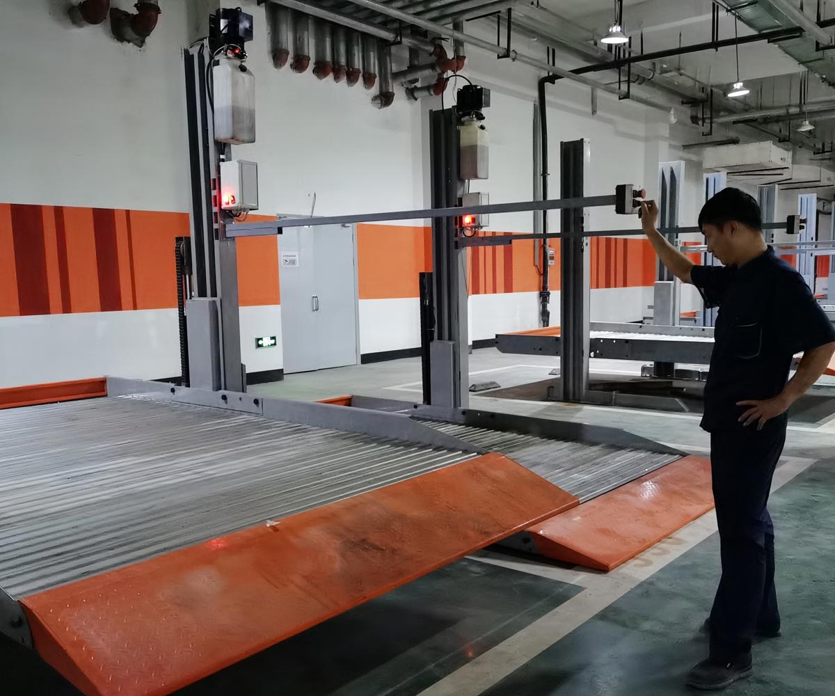 华宁县PJS四柱简易升降立体车库设备